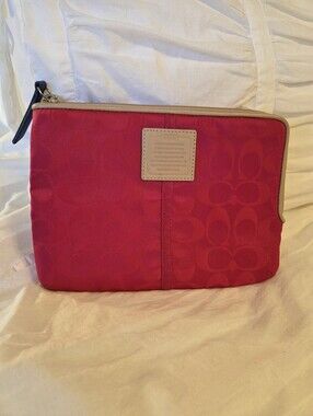 COACH SIGNATURE Fuscia Nylon Tablet Sleeve Perfect